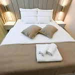 Luxury Zlatko 4* Kožino
