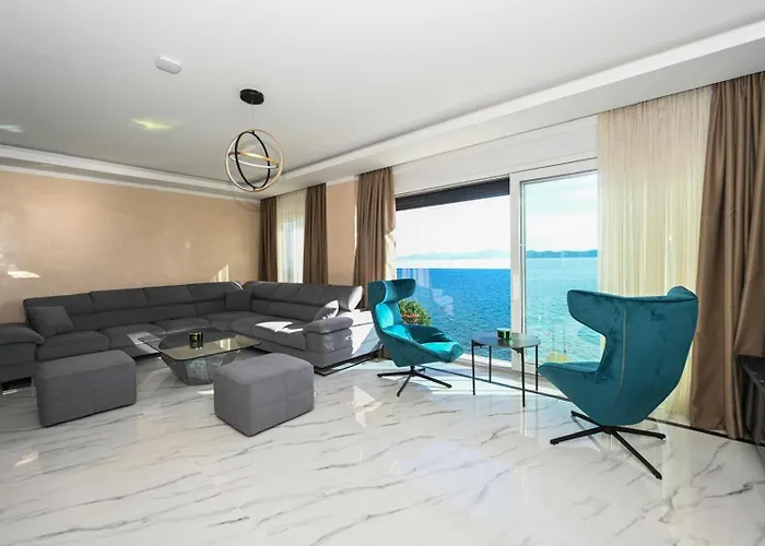 Luxury Zlatko 4* Kožino