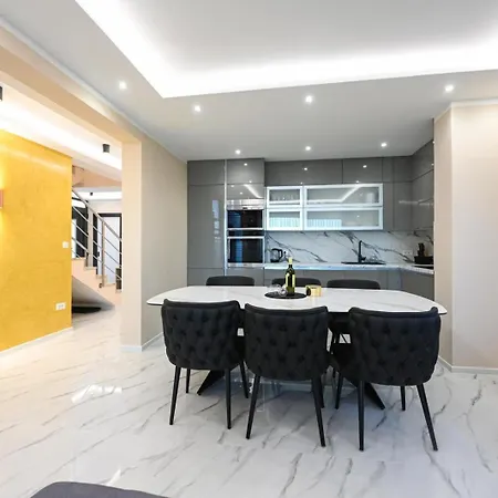 Luxury Zlatko Πανσιόν 4*