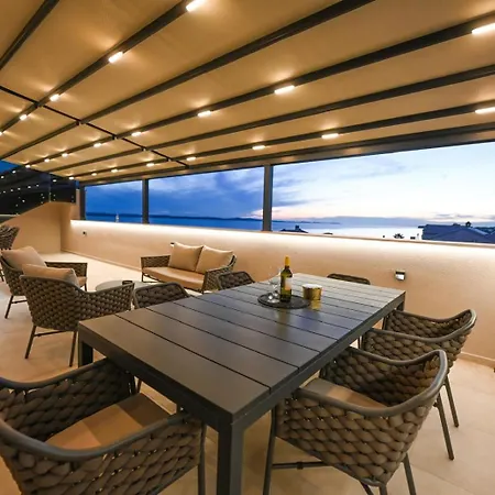 Luxury Zlatko Πανσιόν