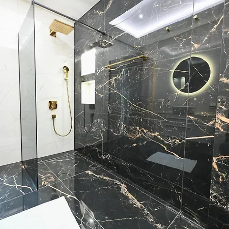 Πανσιόν Luxury Zlatko