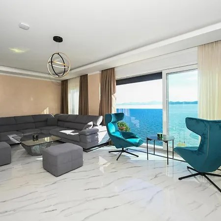 Luxury Zlatko 4* Kožino