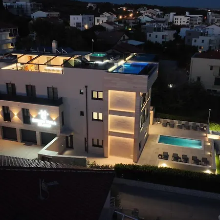 Luxury Zlatko Πανσιόν Kožino