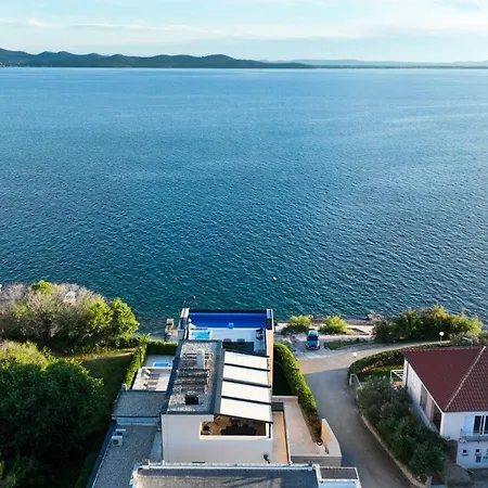 Luxury Zlatko Πανσιόν