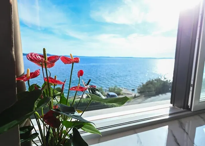 Luxury Zlatko 4* Kožino